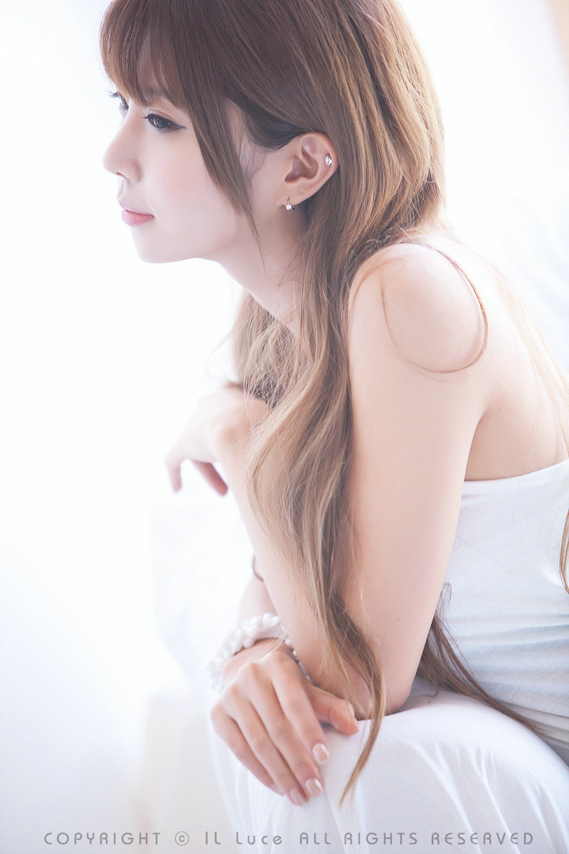 [网络收集]  韩国MODEL许允美--天使一样，可爱白丝